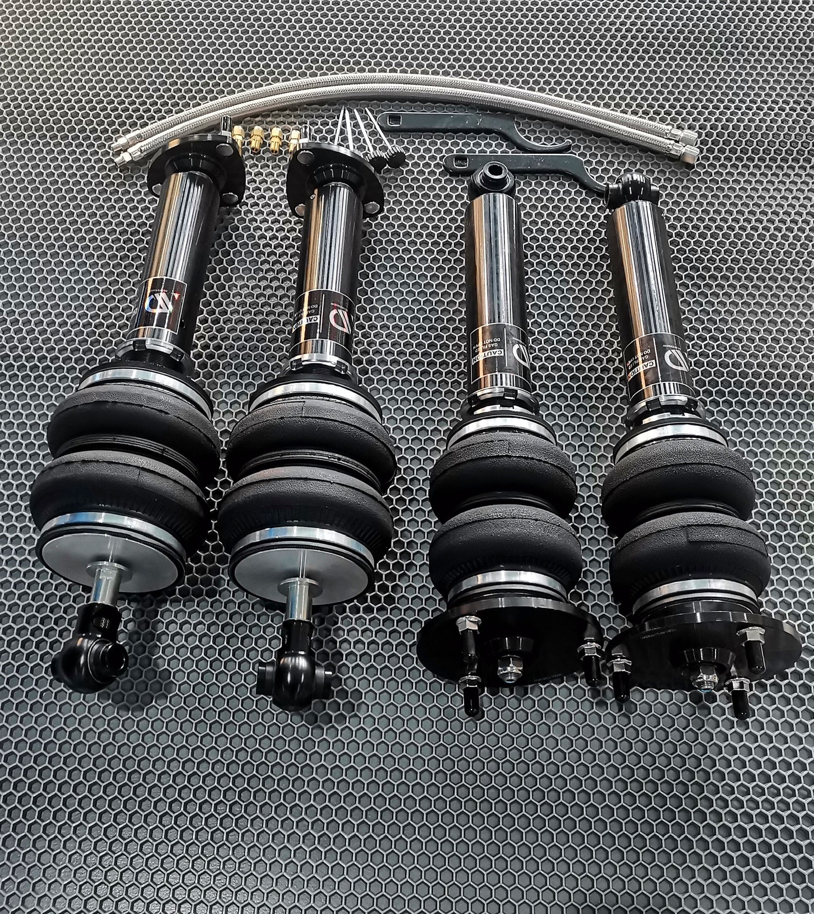 AIRDEMAND SUSPENSION LEXUS IS / GS AIRSTRUTS